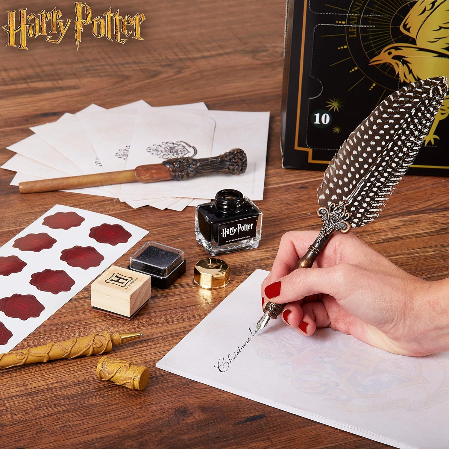 Harry Potter Calendrier de l'Avent 2025 Fille Ado Femme 24 Surprises Magiques, Papeterie Chaussettes Noel Accessoires, Compte à Rebours de Noël (Noir Cube)